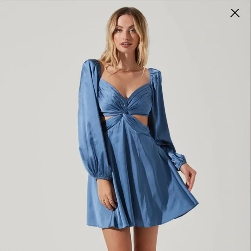 NwT sz Medium ASTR The Label Blue Cutout Satin Dress